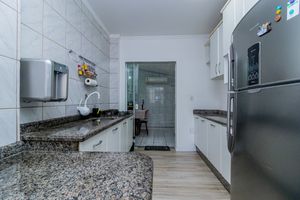 Image 25 - 922691