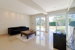 Image 19 - 922693