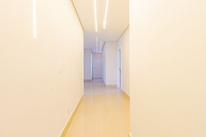 Image 35 - 922693