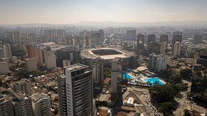 Image 17 - 922694