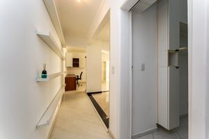 Image 35 - 922694