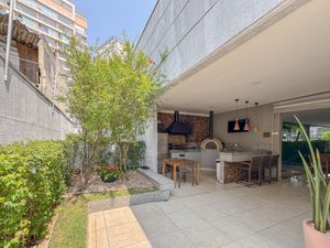 Image 29 - 922697