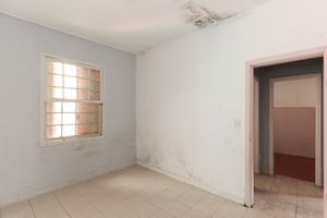 Image 30 - 922698