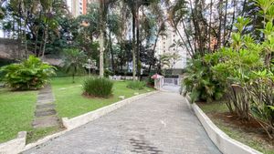 Image 37 - 922726