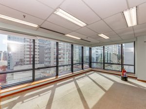 Image 32 - 922739