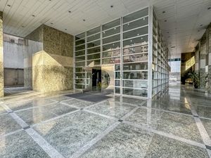 Image 1 - 922739