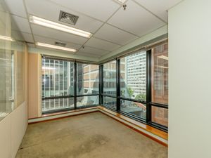 Image 3 - 922739