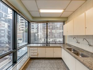Image 11 - 922739