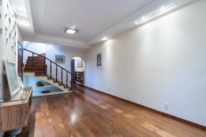 Image 3 - 922746