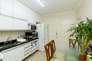 Image 13 - 922749