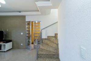 Image 4 - 922749