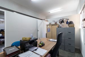 Image 61 - 922752