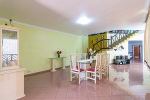 Image 8 - 922752