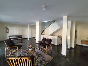 Image 33 - 922755