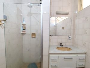 Image 19 - 922755