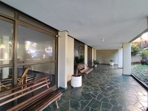 Image 35 - 922755