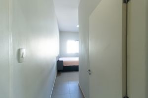 Image 25 - 922756