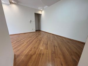 Image 3 - 922757