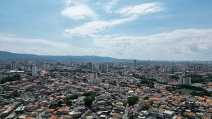 Image 9 - 922771