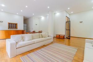 Image 62 - 922776