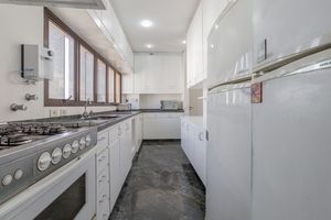 Image 11 - 922776