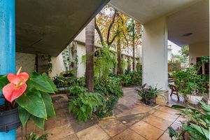 Image 6 - 922786