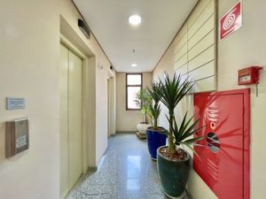 Image 16 - 922798