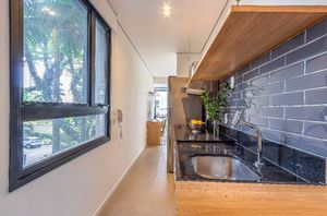 Image 3 - 922818