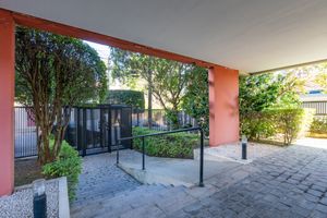 Image 30 - 922828
