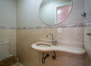 Image 42 - 922830
