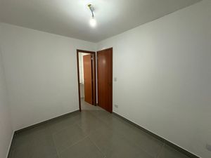 Image 11 - 922833