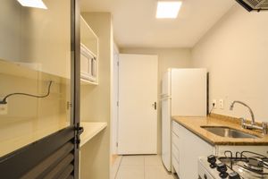 Image 13 - 922842