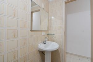 Image 19 - 922855