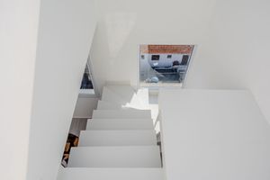 Image 18 - 922856