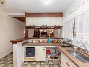 Image 17 - 922857