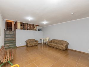 Image 41 - 922857