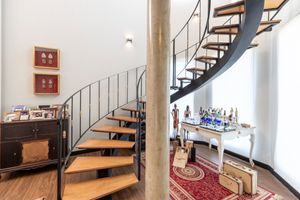 Image 8 - 922858