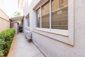 Image 96 - 922858