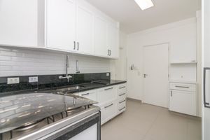 Image 11 - 922859