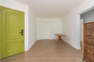 Image 3 - 922859