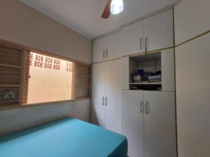 Image 37 - 922860