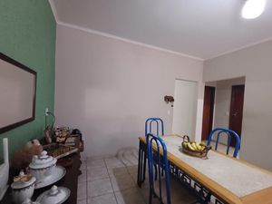 Image 5 - 922860