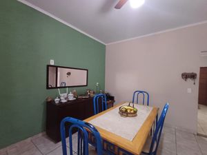 Image 4 - 922860