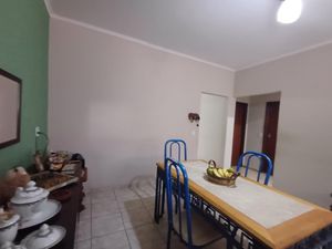 Image 3 - 922860