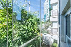 Image 21 - 922861