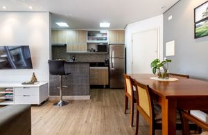 Image 8 - 922866
