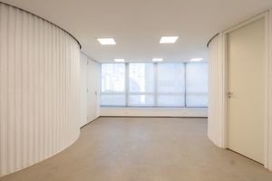 Image 3 - 922873