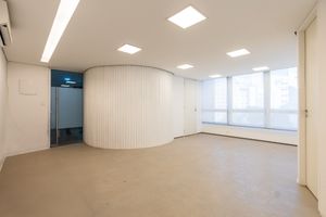 Image 1 - 922873