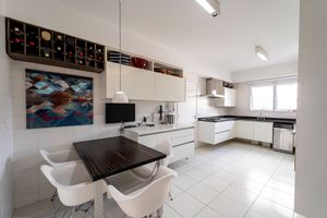 Image 22 - 922876