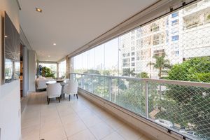 Image 8 - 922876